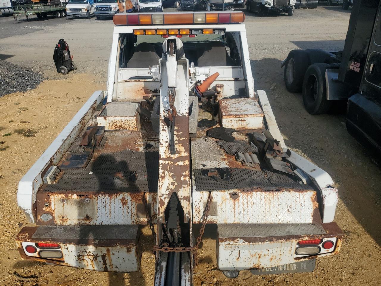 2003 Ford F450 Super Duty VIN: 1FDXF46P83EC29506 Lot: 84169895