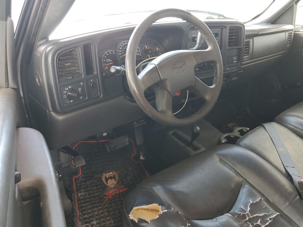 2004 Chevrolet Silverado K2500 Heavy Duty VIN: 1GCHK24U24E125676 Lot: 85902245