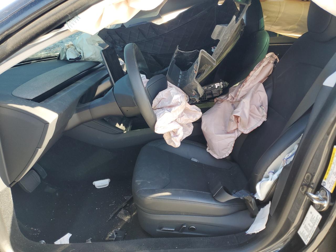 2024 Tesla Model 3 VIN: 5YJ3E1EB3RF717165 Lot: 90017325