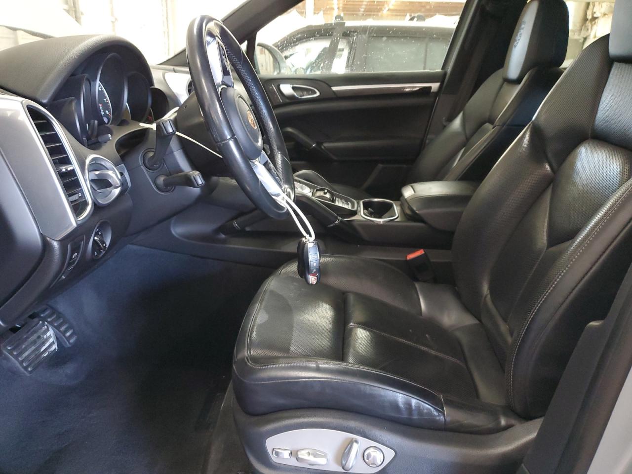 2017 Porsche Cayenne VIN: WP1AA2A27HKA80604 Lot: 85002495