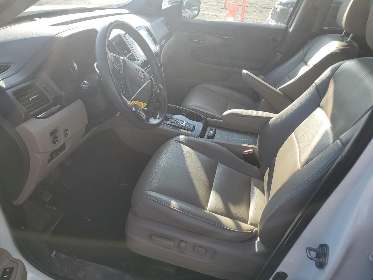 2018 Honda Pilot Touring VIN: 5FNYF5H93JB003463 Lot: 82285385