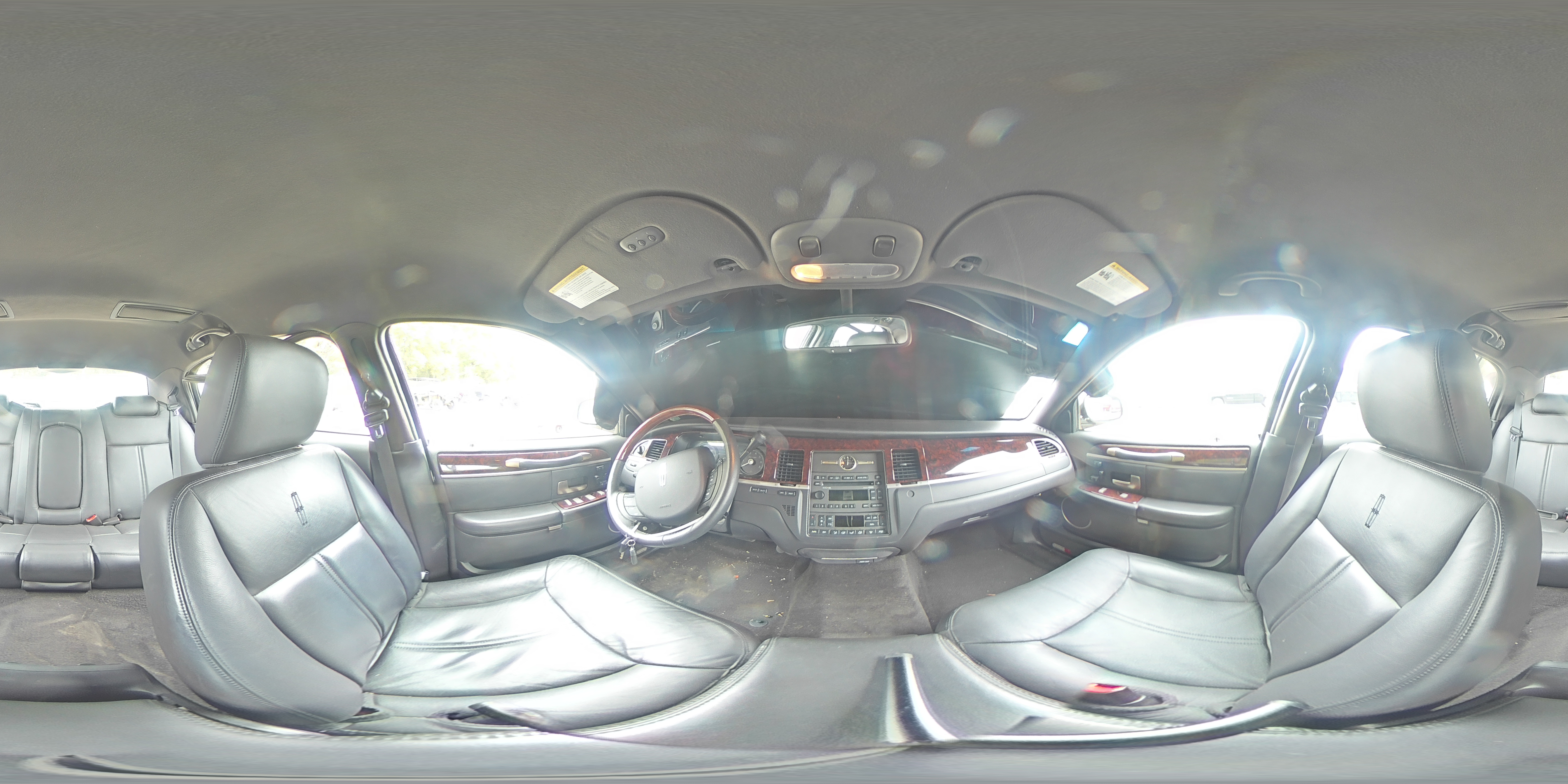 2011 Lincoln Town Car Signature Long Wheelbase VIN: 2LNBL8FV3BX762627 Lot: 90146575