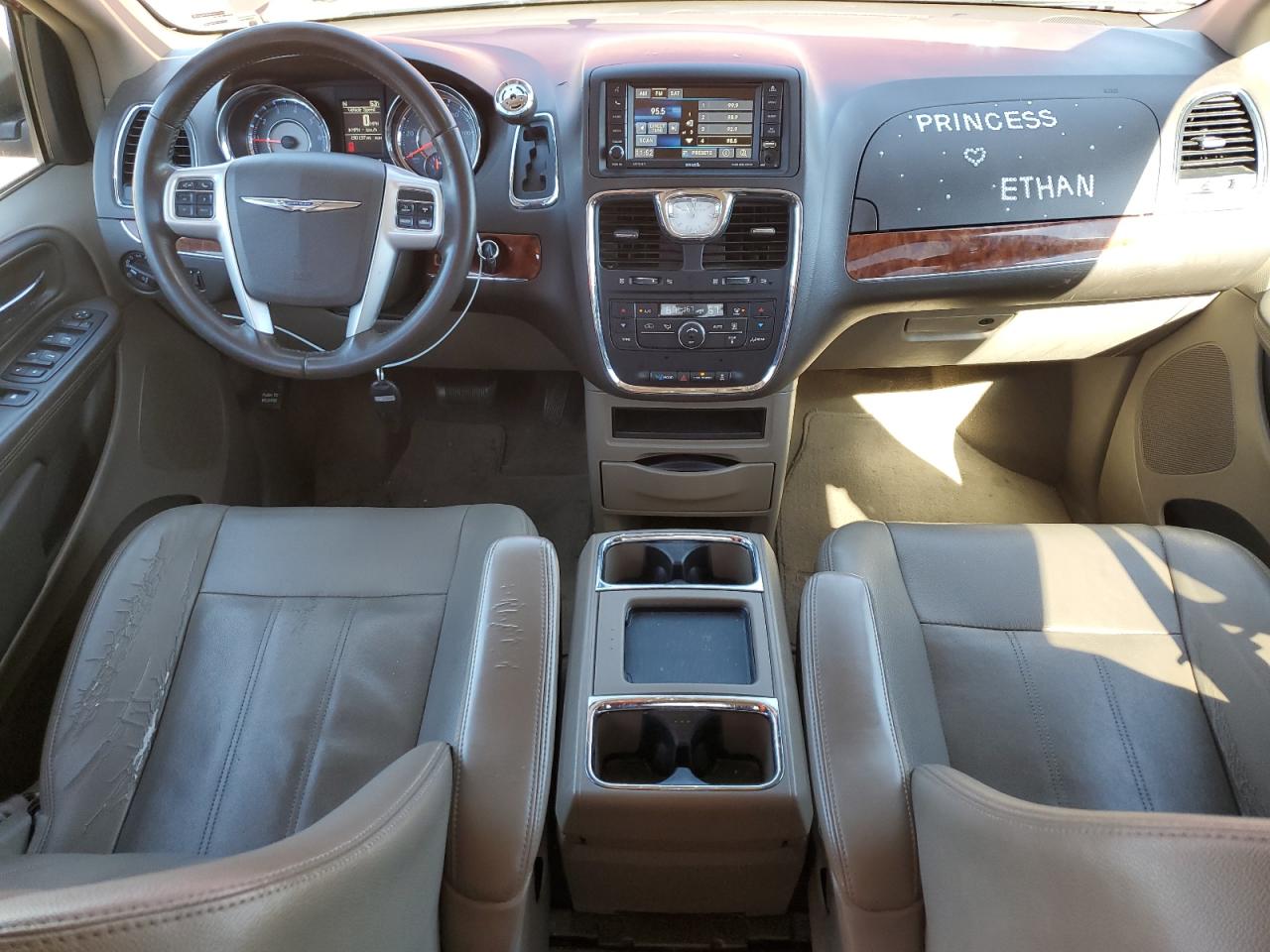 2016 Chrysler Town & Country Touring VIN: 2C4RC1BG2GR213692 Lot: 87213995