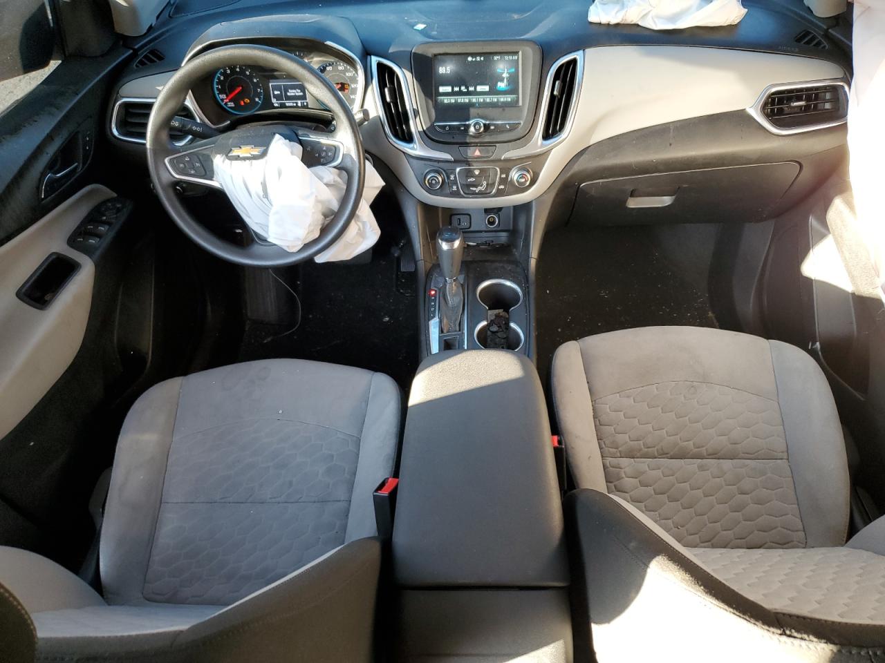 2018 Chevrolet Equinox Ls VIN: 2GNAXHEV7J6129999 Lot: 82438555