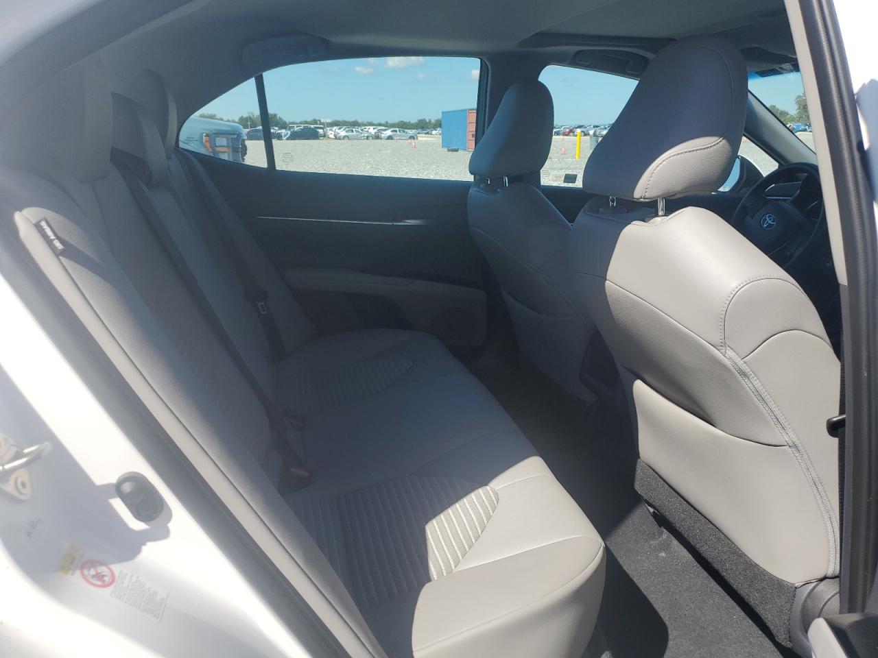 2018 Toyota Camry L VIN: 4T1B11HK2JU045223 Lot: 86314095