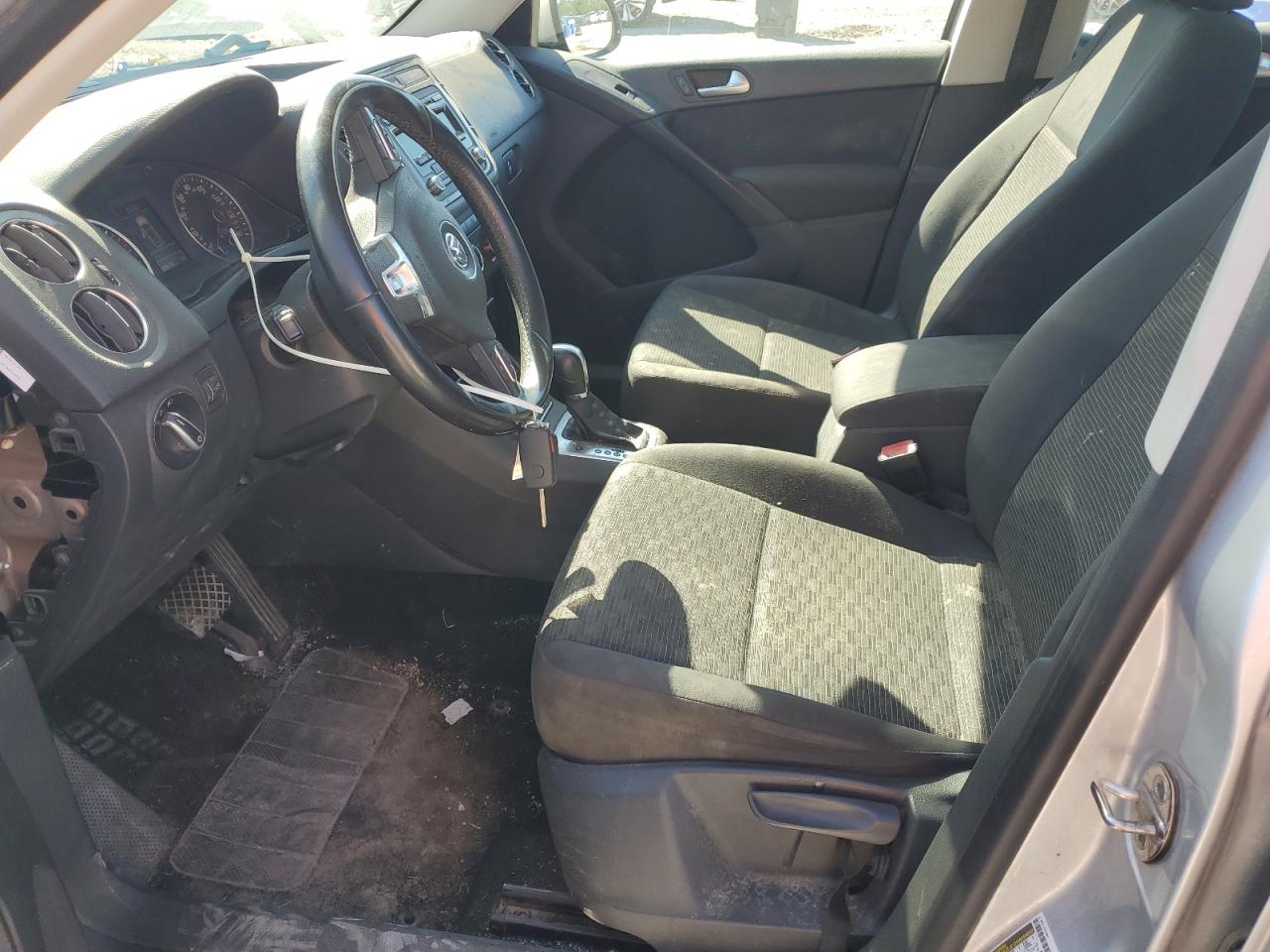 2014 Volkswagen Tiguan S VIN: WVGAV3AX7EW621724 Lot: 86763145
