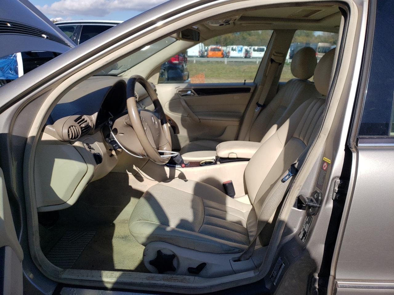 2005 Mercedes-Benz C 240 VIN: WDBRF61J85F557631 Lot: 86658925