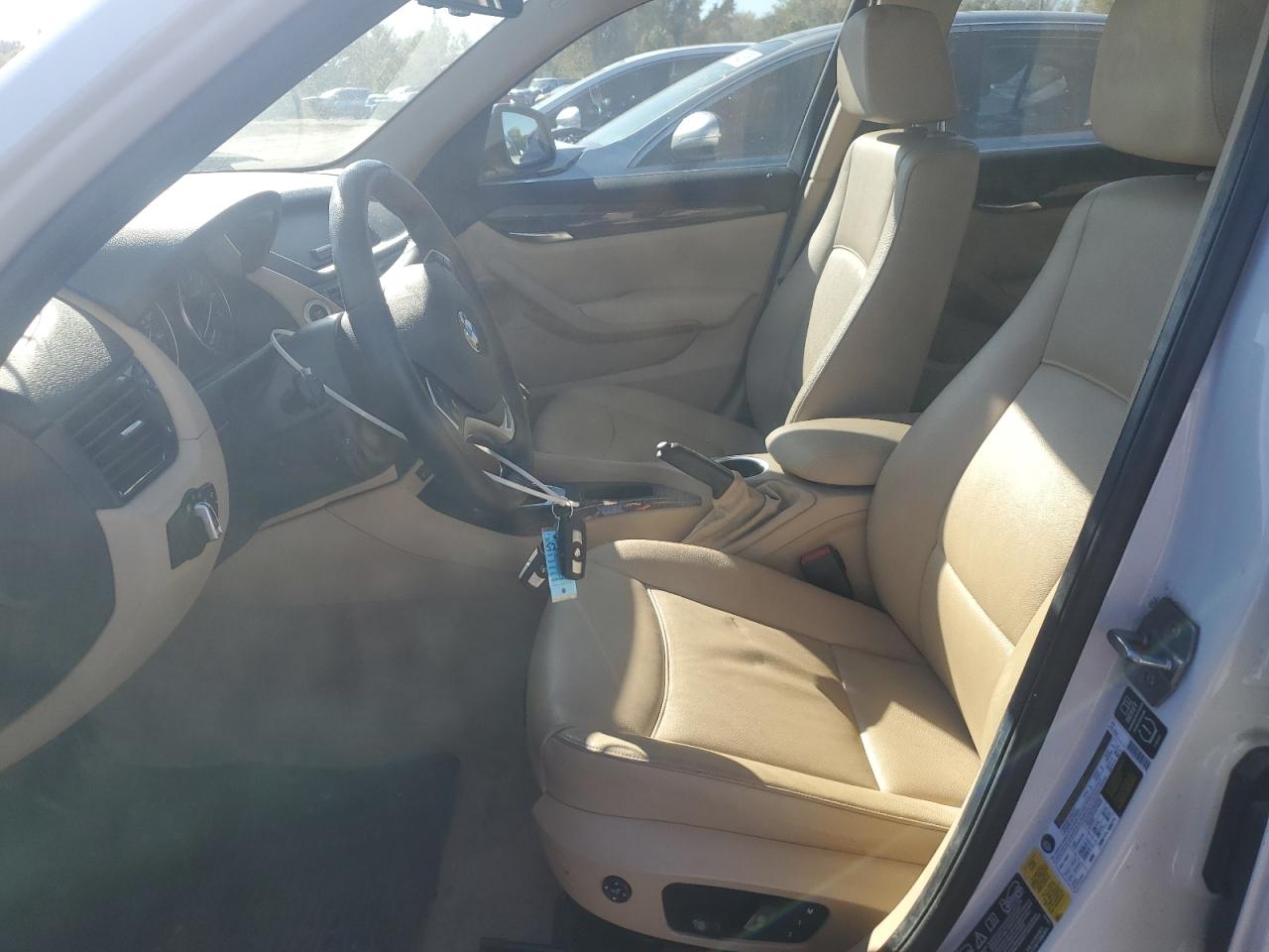 2015 BMW X1 xDrive28I VIN: WBAVL1C50FVY33025 Lot: 90027065