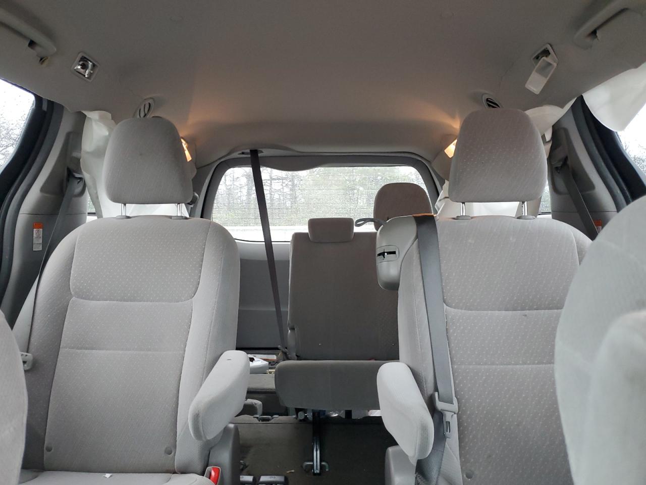 2018 Toyota Sienna Le VIN: 5TDKZ3DC5JS926624 Lot: 85776945