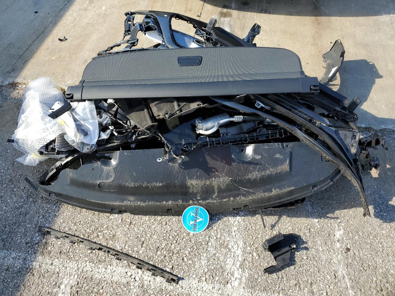 2024 Audi Q8 E-Tron Premium Plus VIN: WA15AAGE8RB008725 Lot: 81988315