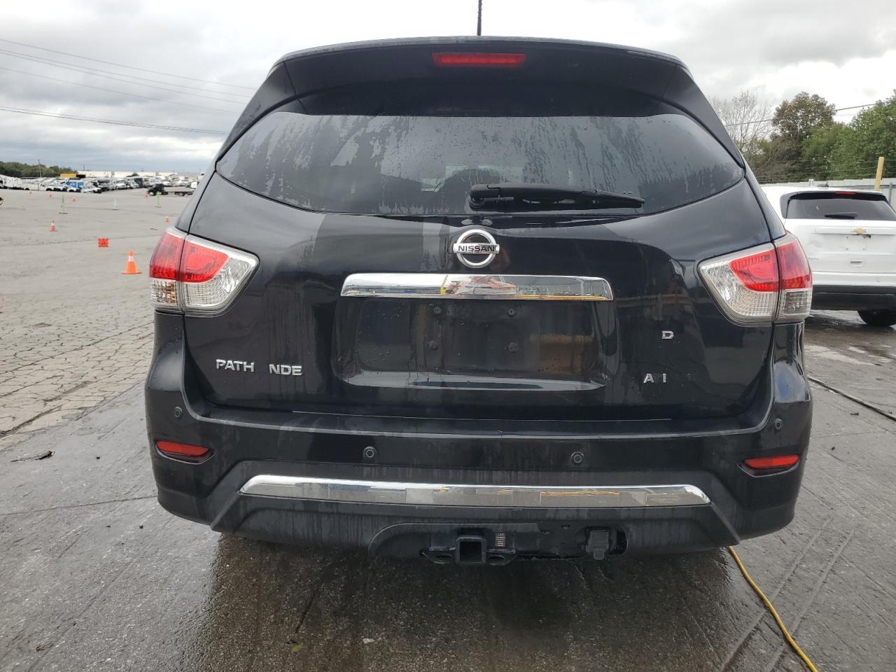 2015 Nissan Pathfinder S VIN: 5N1AR2MM3FC688825 Lot: 85529795