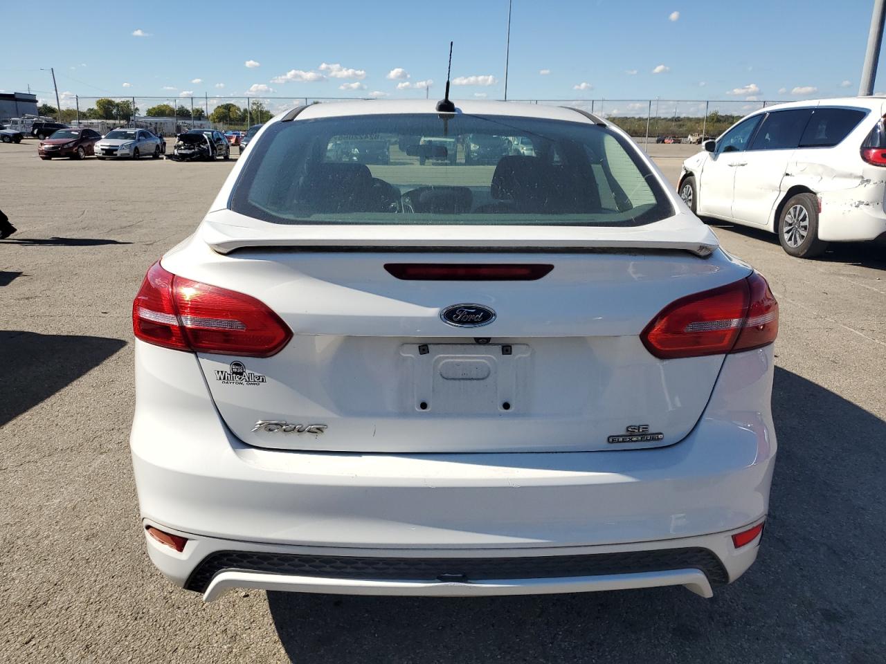 2015 Ford Focus Se VIN: 1FADP3F24FL355595 Lot: 82422065