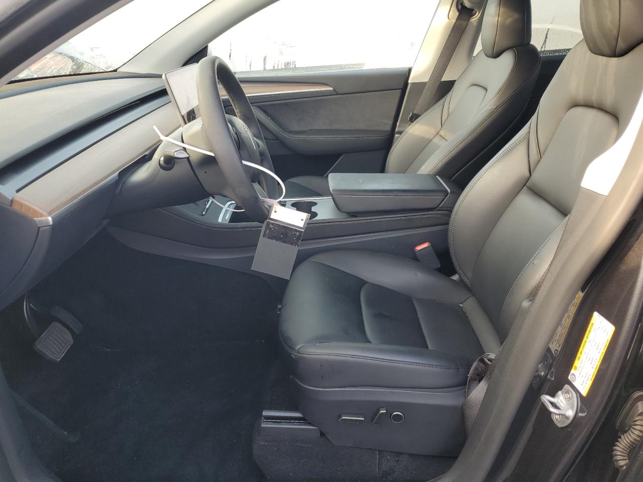 2025 Tesla Model Y VIN: 7SAYGDED8SF319185 Lot: 87310905