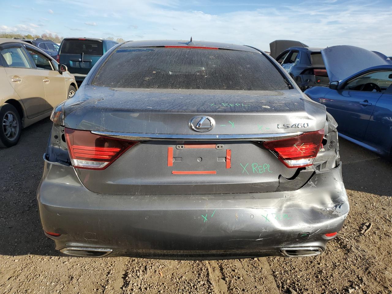 2013 Lexus Ls 460 VIN: JTHBL5EF7D5120198 Lot: 89697375