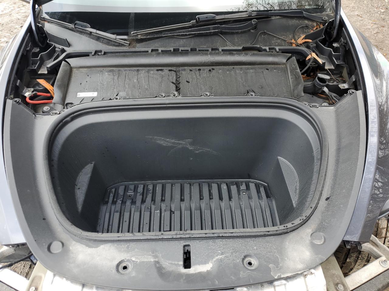 2022 Tesla Model Y VIN: 7SAYGDEE6NF422585 Lot: 89709255