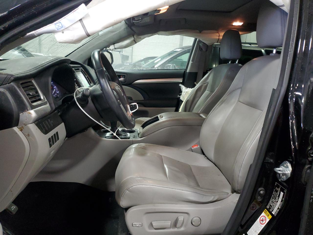 2016 Toyota Highlander Xle VIN: 5TDJKRFH4GS279590 Lot: 85645755