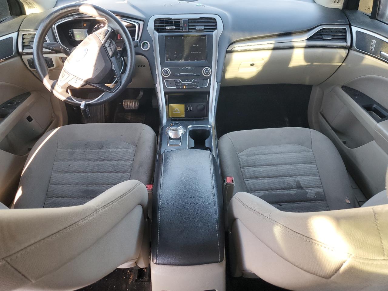 2019 Ford Fusion Se VIN: 3FA6P0LU0KR207484 Lot: 89632725