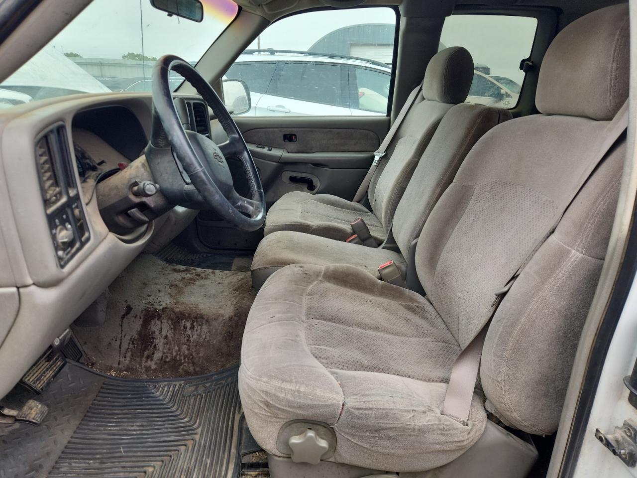 2000 Chevrolet Silverado C1500 VIN: 2GCEC19T3Y1280139 Lot: 85543445