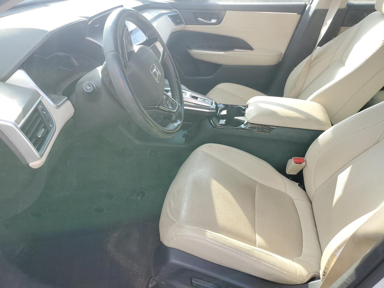 2018 Honda Clarity Touring VIN: JHMZC5F34JC008355 Lot: 89566505