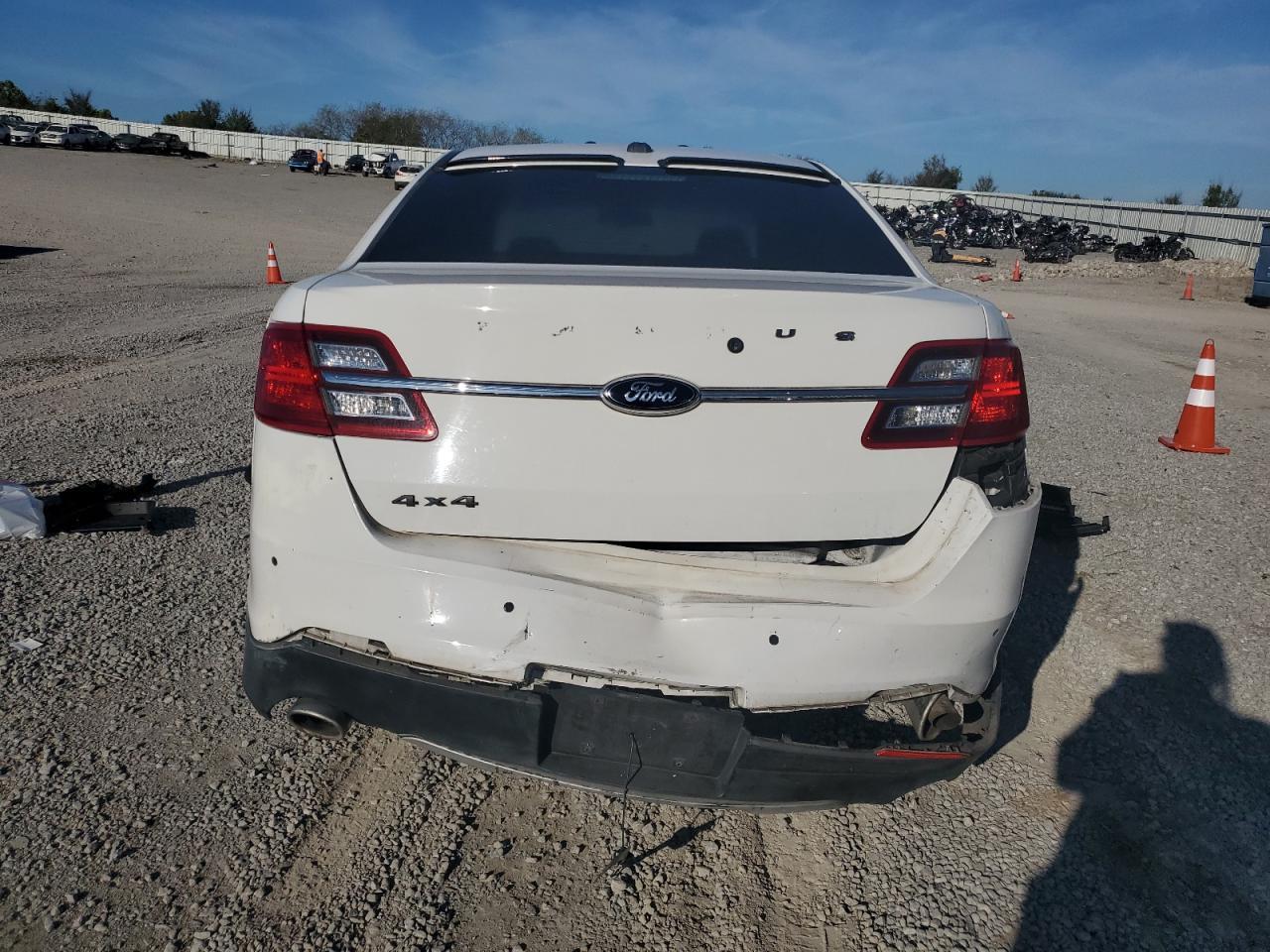 2015 Ford Taurus Police Interceptor VIN: 1FAHP2L81FG203612 Lot: 84480215
