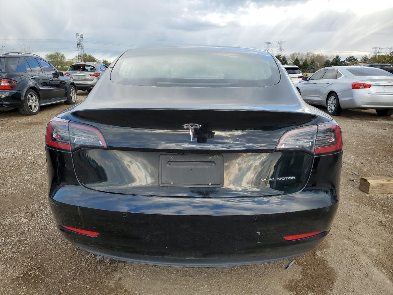 2018 Tesla Model 3 VIN: 5YJ3E1EB4JF127481 Lot: 87193885