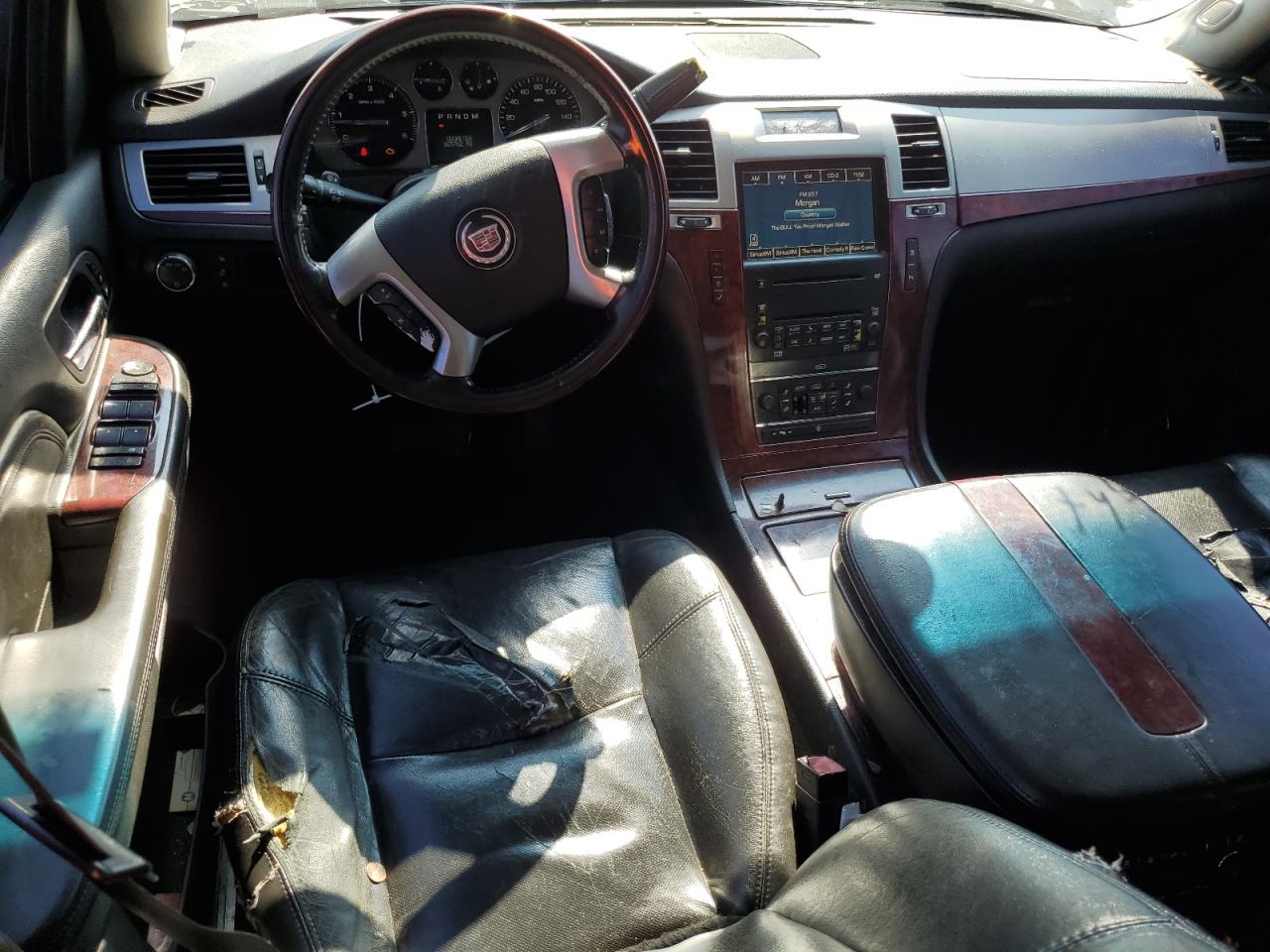 2007 Cadillac Escalade Luxury VIN: 1GYEC63837R281440 Lot: 85368595