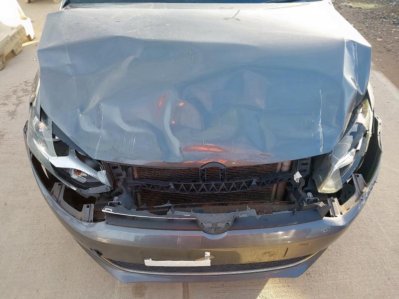 2011 VOLKSWAGEN POLO SEL T