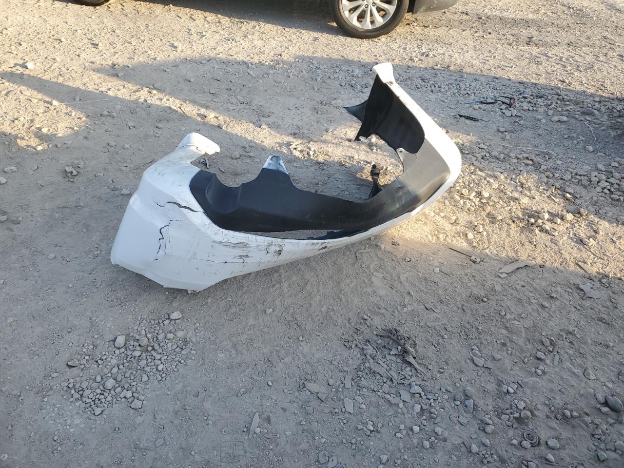 2017 Nissan Versa S VIN: 3N1CN7AP5HL824547 Lot: 82209415