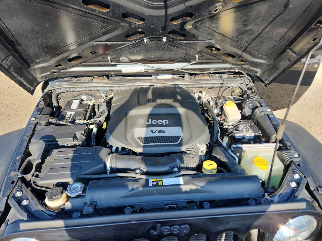 2016 Jeep Wrangler Sport VIN: 1C4AJWAG5GL172548 Lot: 86635085