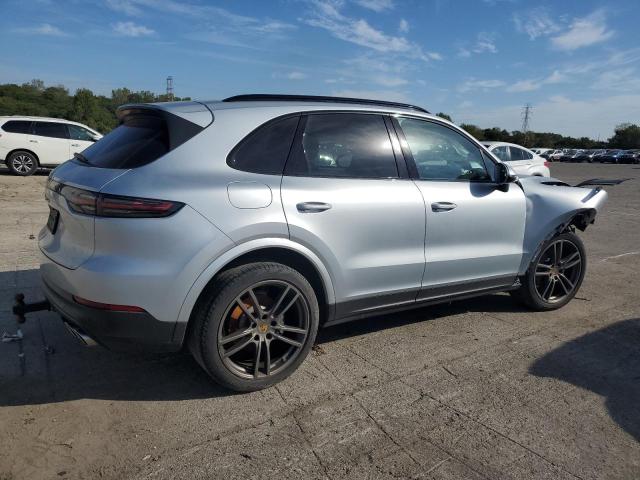  PORSCHE CAYENNE 2019 Srebrny