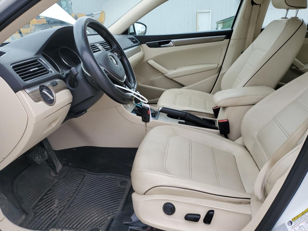 2017 Volkswagen Passat Se VIN: 1VWBT7A35HC045623 Lot: 82691145