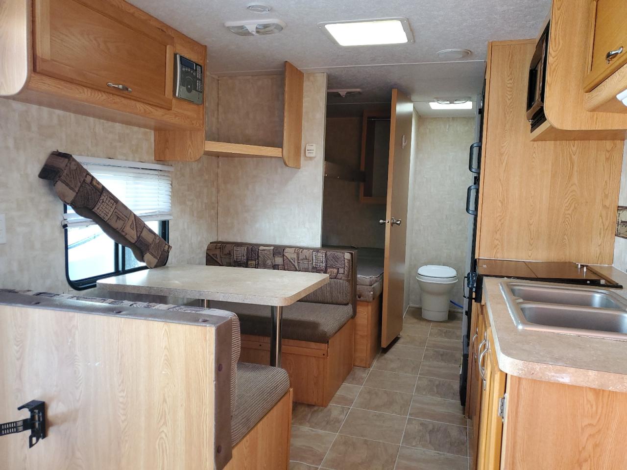 2008 Cherokee Grey Wolf - Camper VIN: 4X4TCKB228K008562 Lot: 86156545