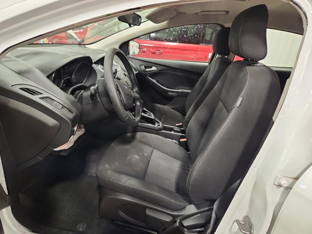 2018 Ford Focus Se VIN: 1FADP3K2XJL268525 Lot: 85684505