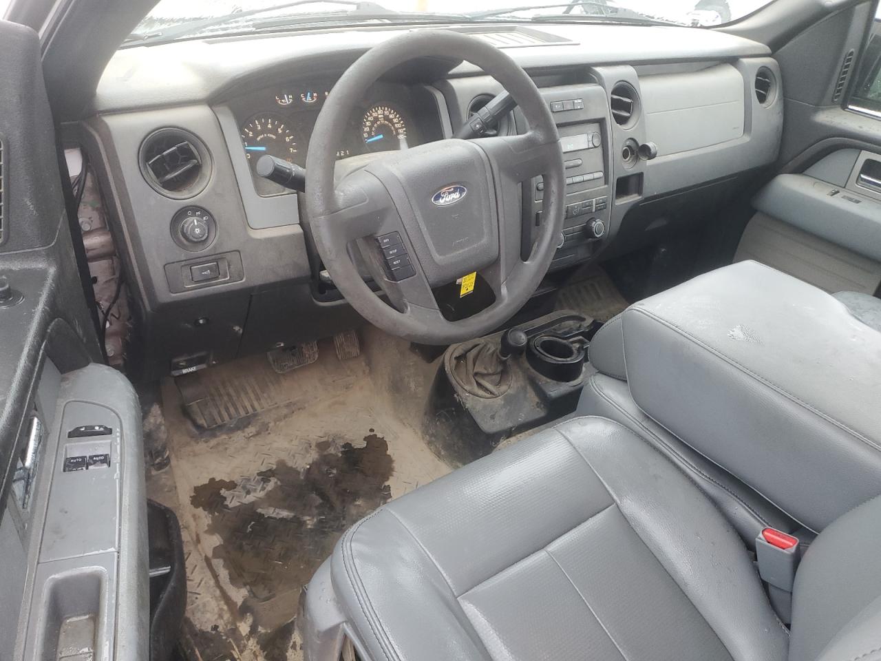 2011 Ford F150 VIN: 1FTMF1EM0BKD92695 Lot: 85693775