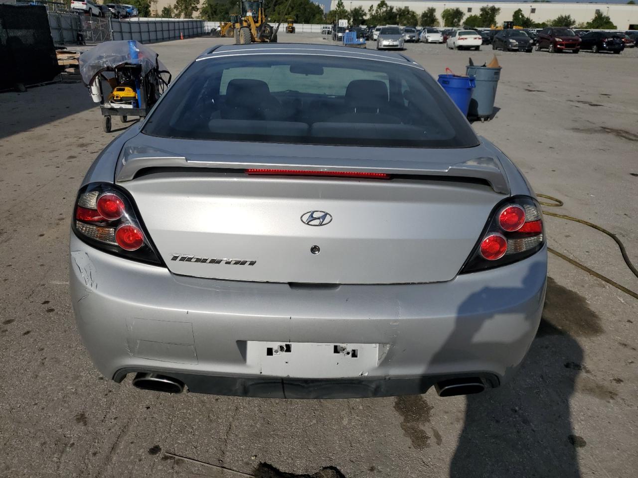 2008 Hyundai Tiburon Gs VIN: KMHHM66D88U295756 Lot: 85137035