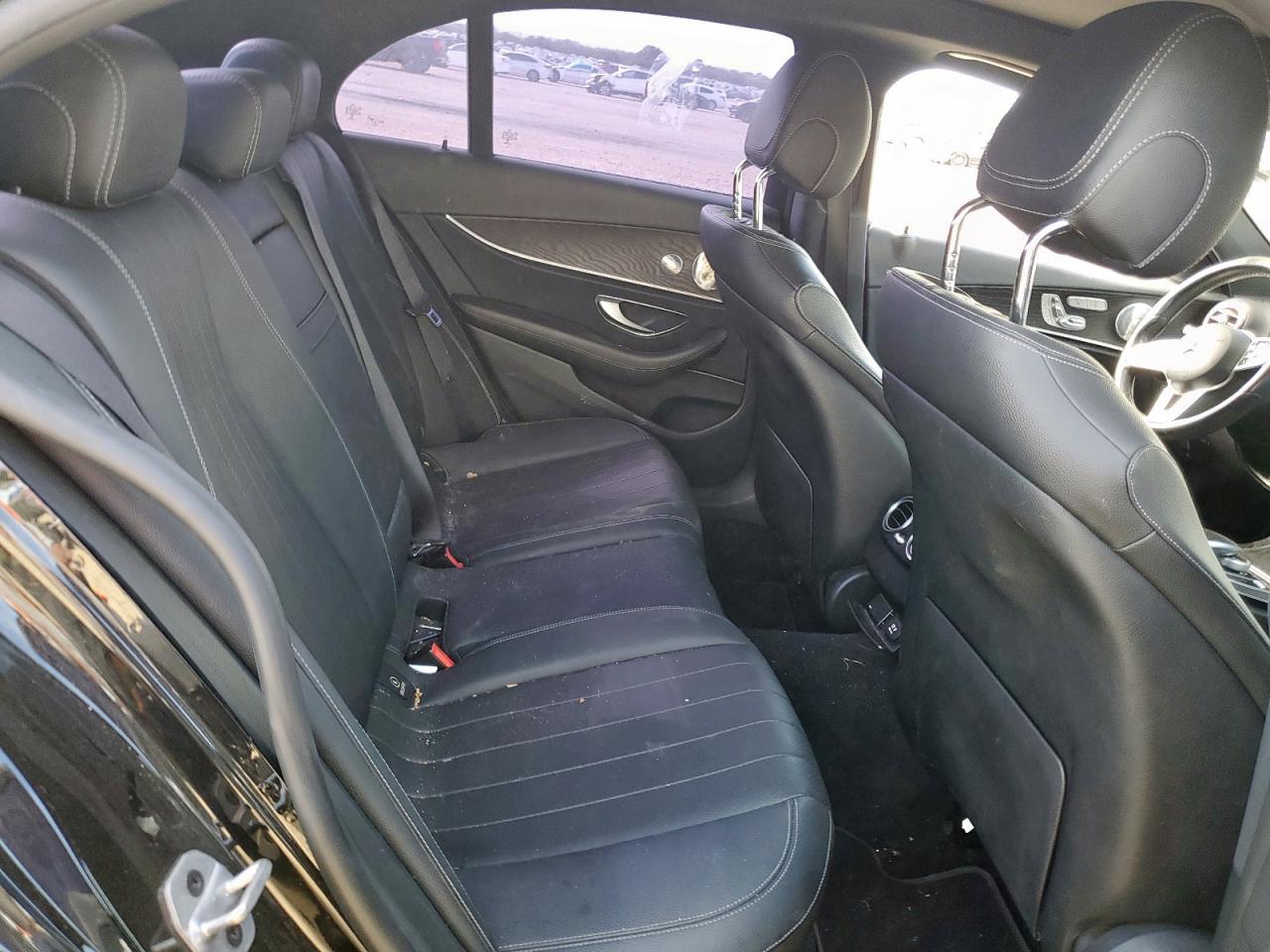 2019 Mercedes-Benz E 300 VIN: WDDZF4JB2KA681570 Lot: 85543505