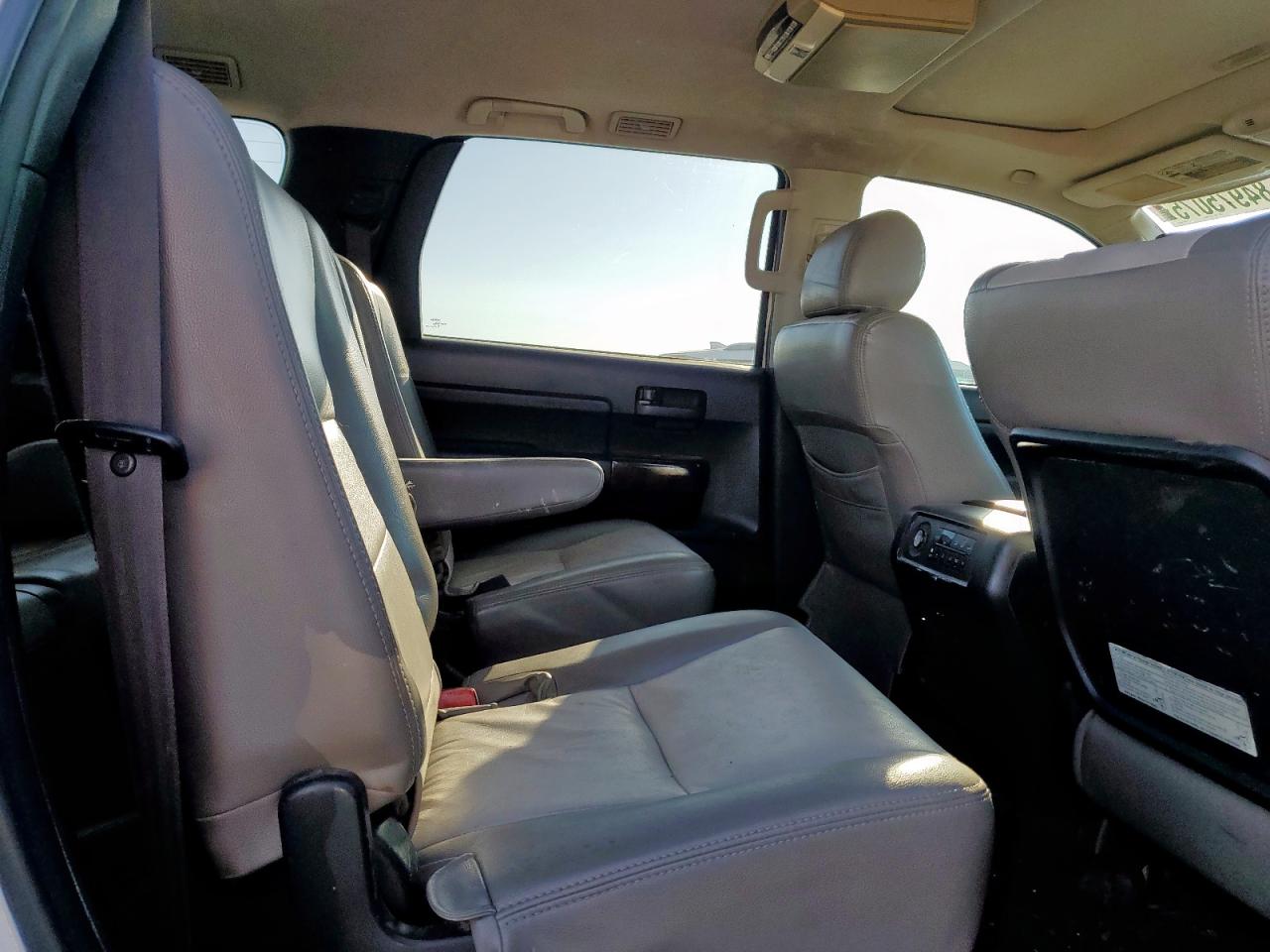 2012 Toyota Sequoia Sr5 VIN: 5TDZY5G18CS042428 Lot: 84975075