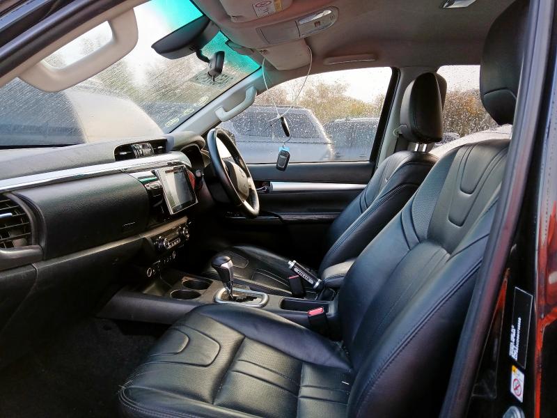 2017 TOYOTA HILUX INVINCIBLE X D/CAB PICK UP 2.4 D-4D AUTO