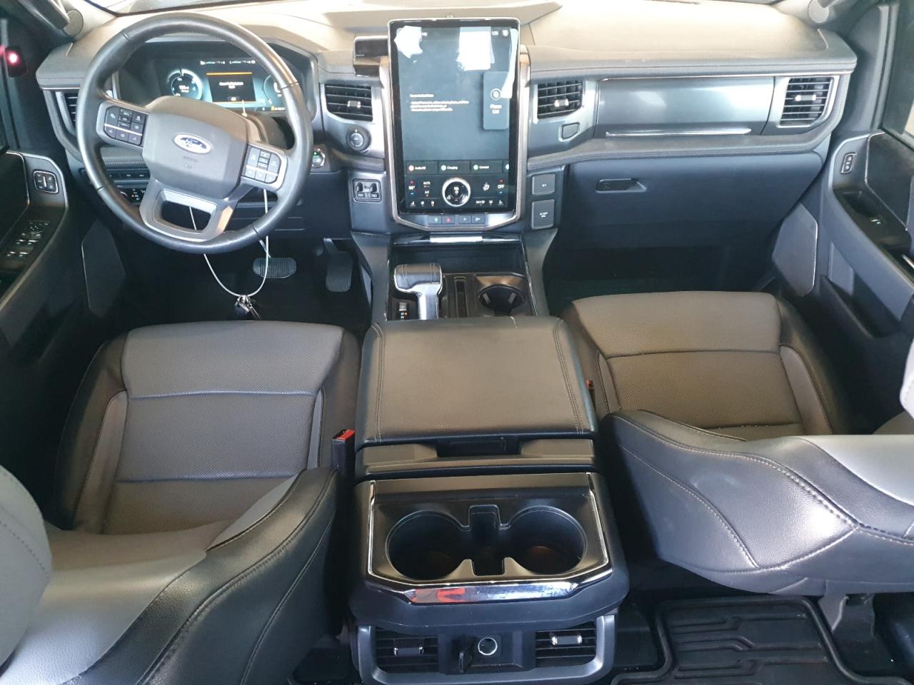 2023 Ford F150 Lightning Pro VIN: 1FTVW1EL1PWG18593 Lot: 86508595