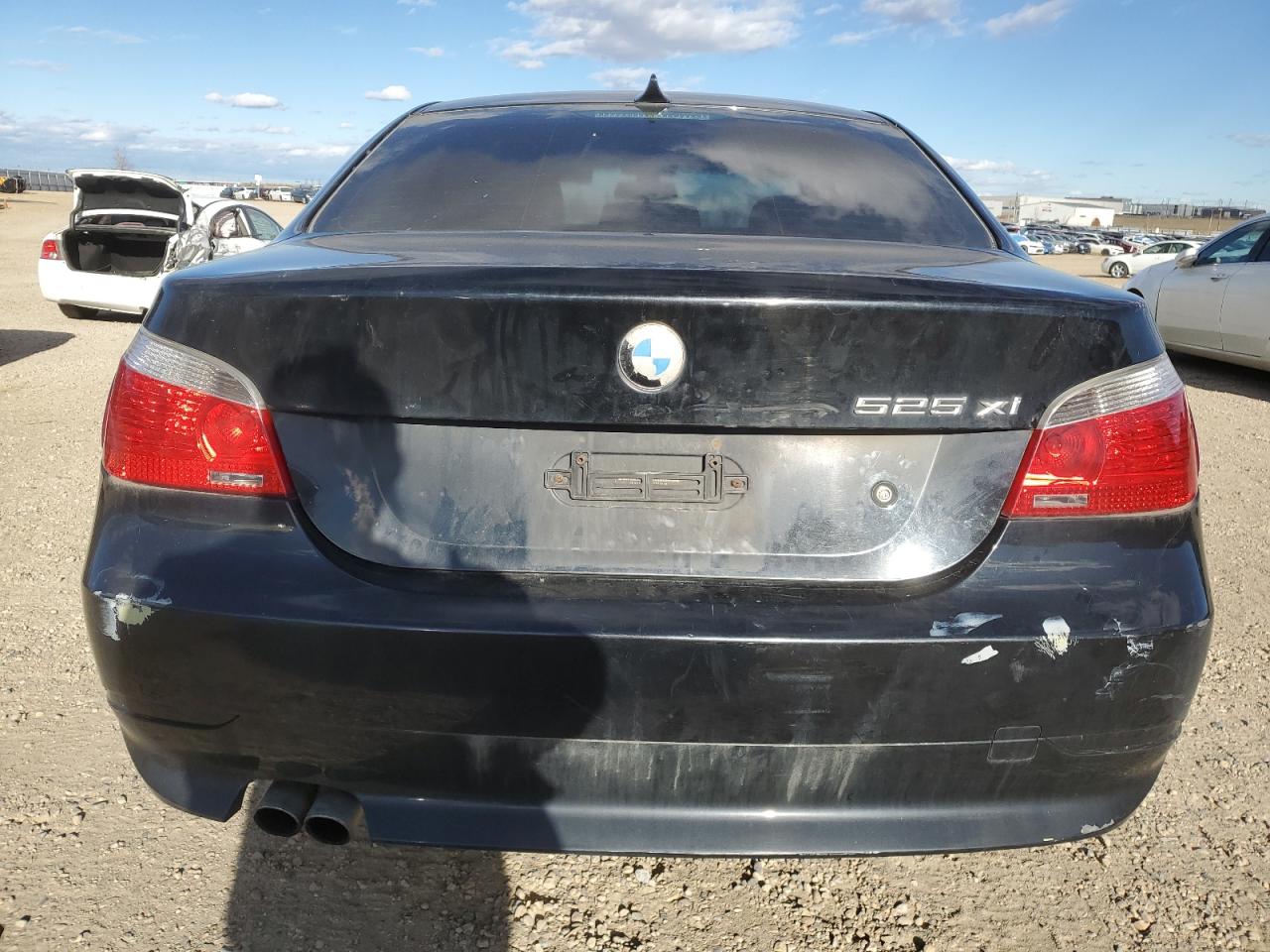 car-image car-image