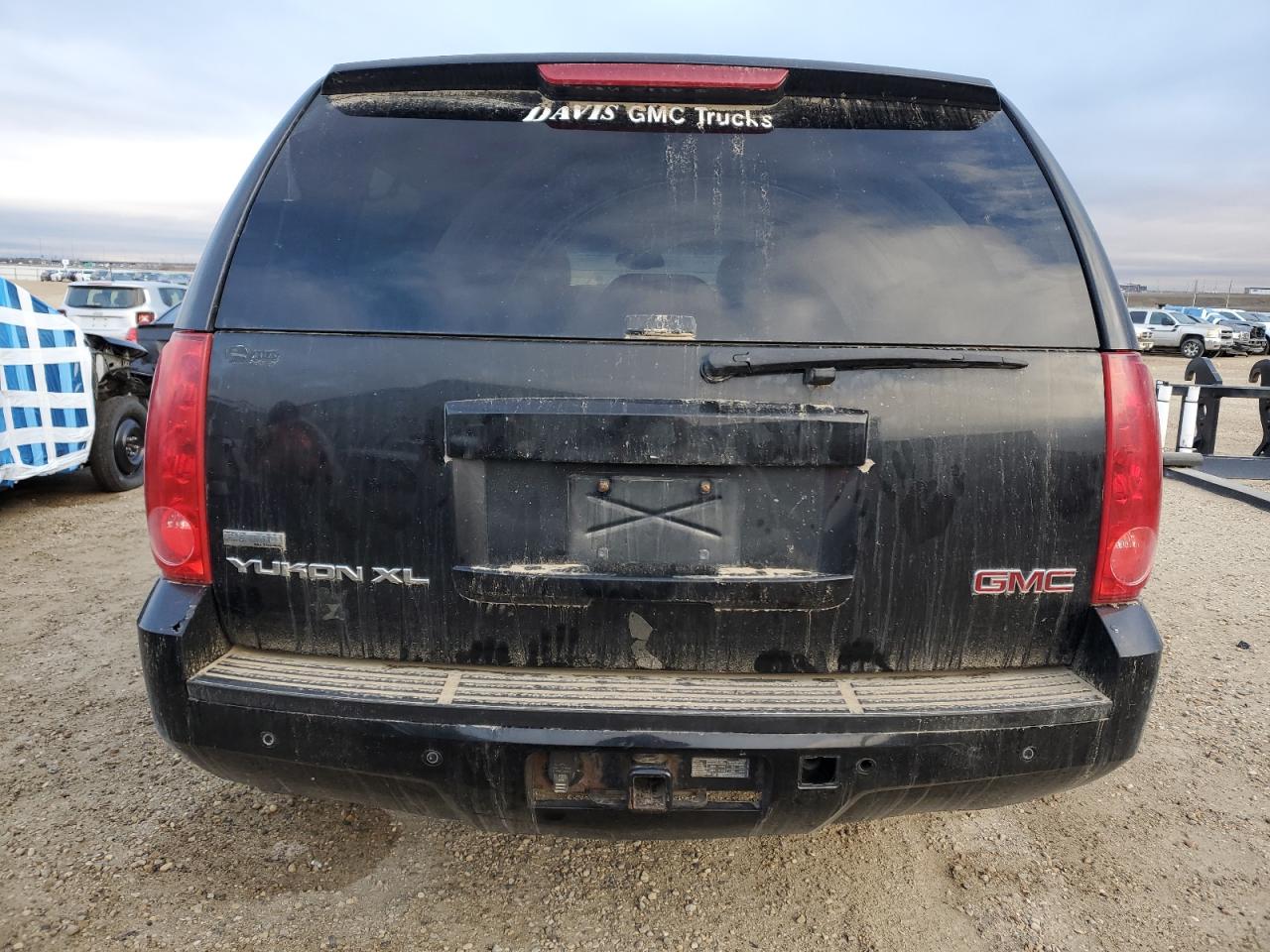 2011 GMC Yukon Xl K1500 Slt VIN: 1GKS2LE37BR240947 Lot: 82552065