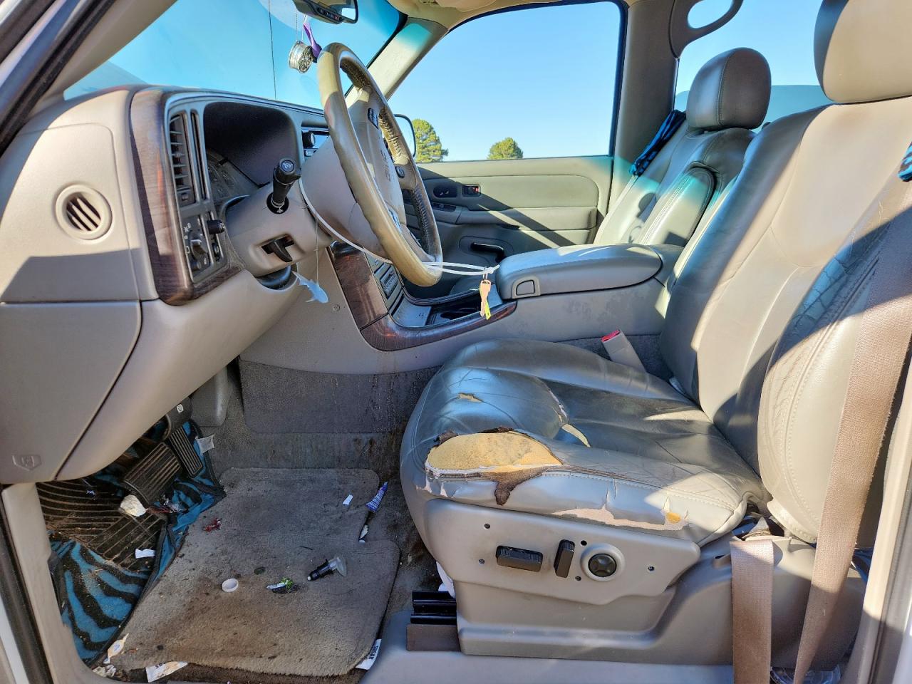 2004 GMC Yukon VIN: 1GKEK63U64J103087 Lot: 90268335