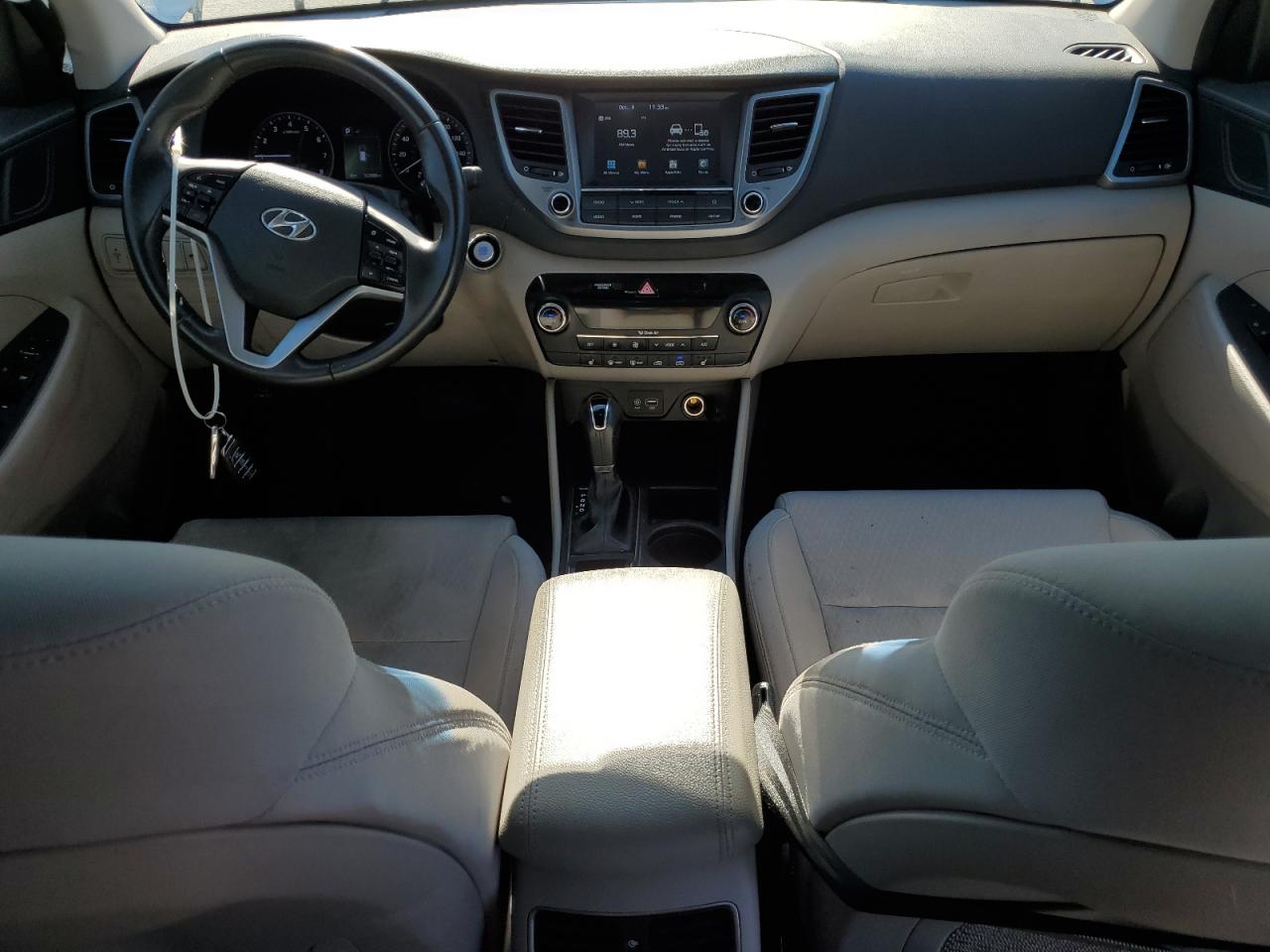 2018 Hyundai Tucson Value VIN: KM8J33A20JU639739 Lot: 85890455