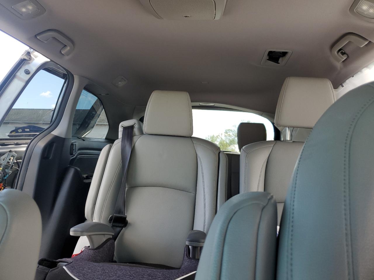 2018 Honda Odyssey Touring VIN: 5FNRL6H8XJB006550 Lot: 85768515