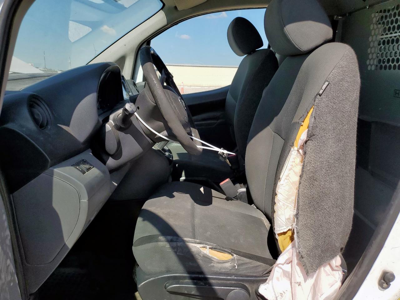 2015 Nissan Nv200 2.5S VIN: 3N6CM0KN8FK695921 Lot: 85265595