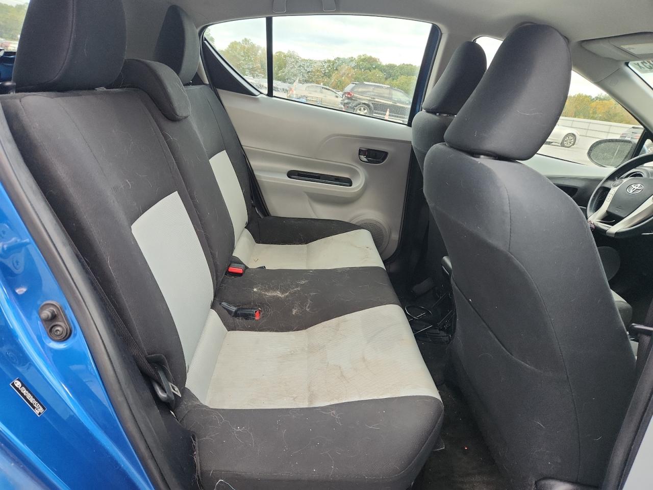 2013 Toyota Prius C VIN: JTDKDTB36D1537381 Lot: 82424905