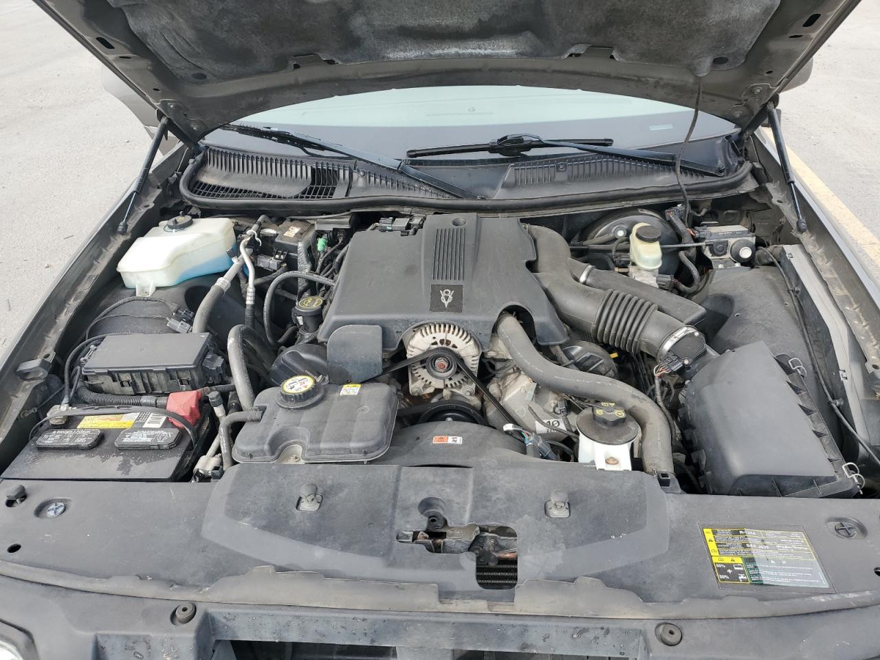 2004 Lincoln Town Car Executive VIN: 1LNHM81W34Y610275 Lot: 90085875