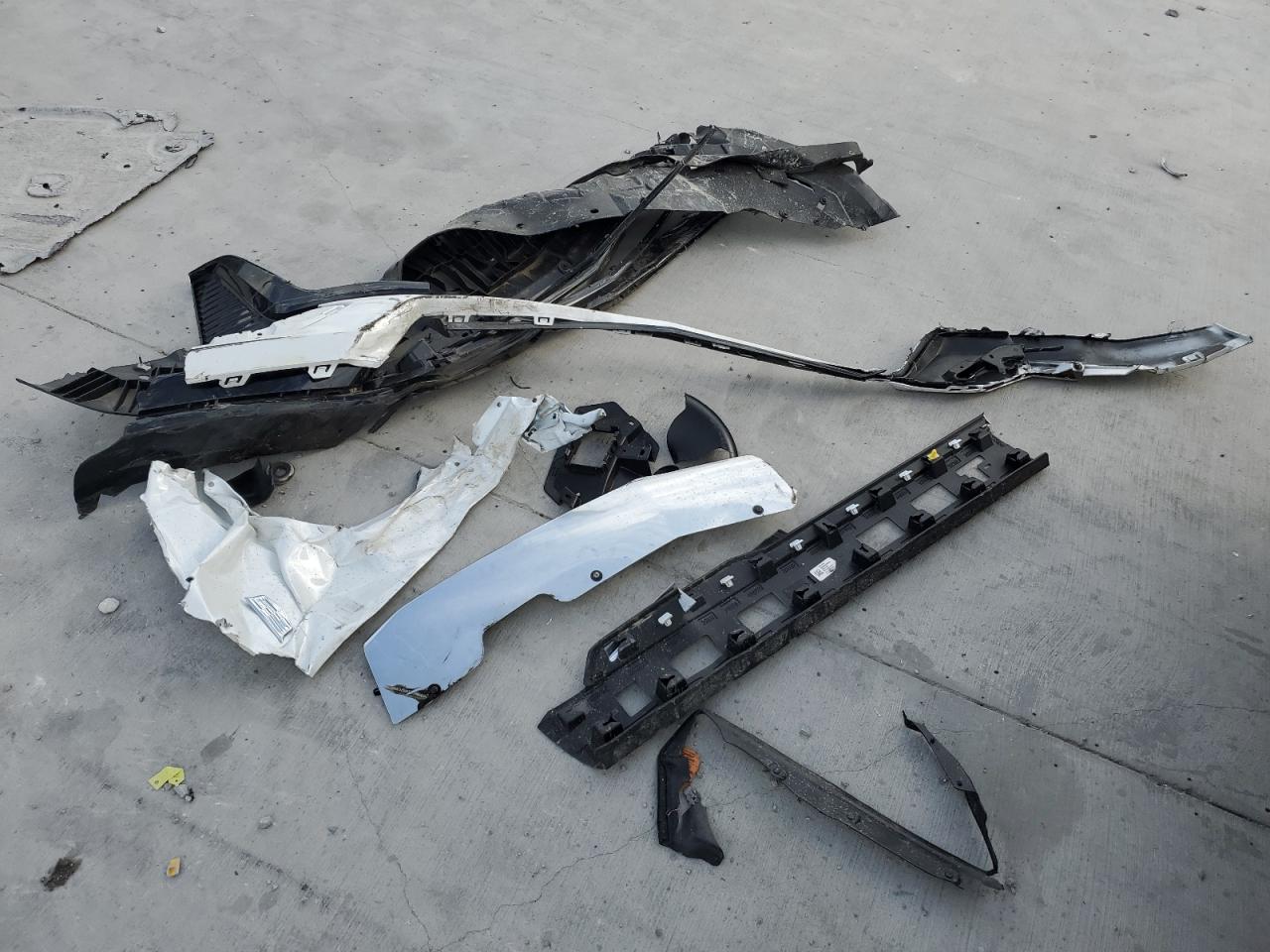 2025 Cadillac Xt6 Luxury VIN: 1GYKPAR46SZ136531 Lot: 85089755