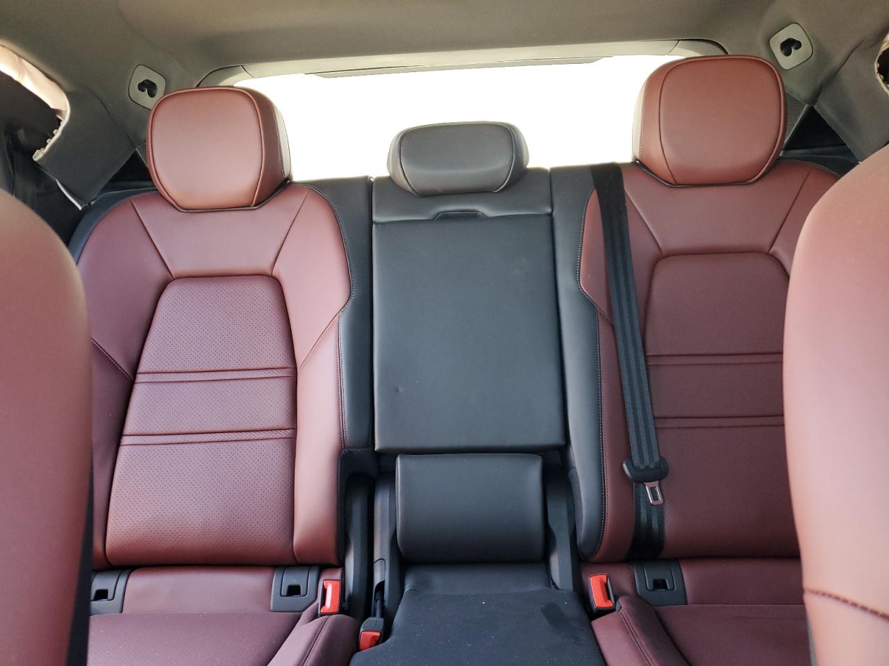 2025 Porsche Cayenne Coupe VIN: WP1BA2AY9SDA31330 Lot: 82701735