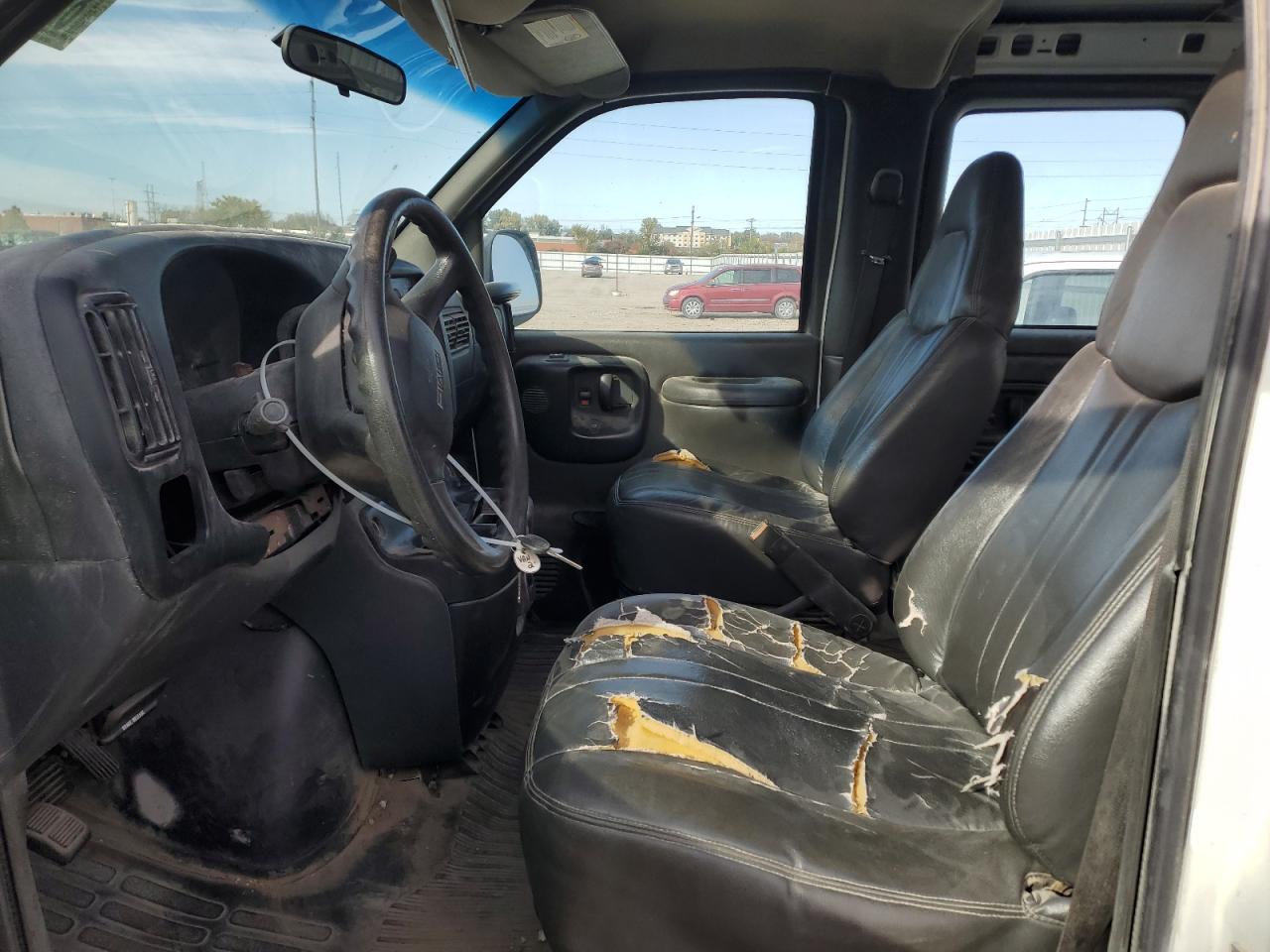 2002 GMC Savana Delivery Van VIN: 1GJHG39R921240770 Lot: 82652715